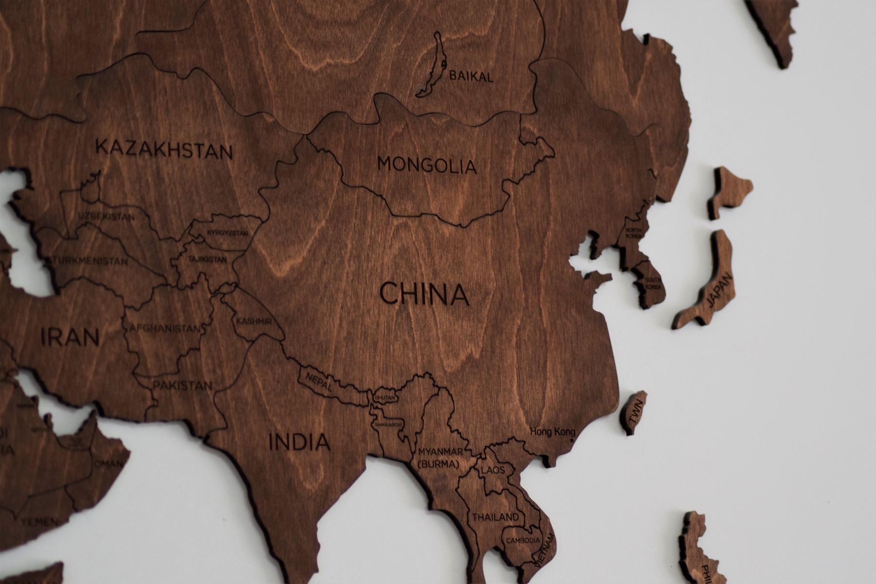 Mapa de Asia en madera